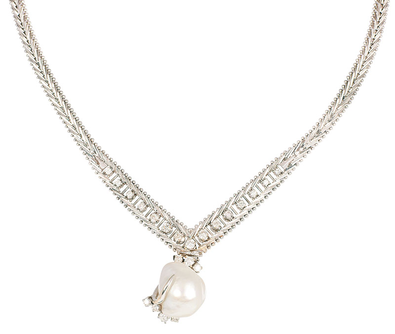 A Southseapearl diamond necklace