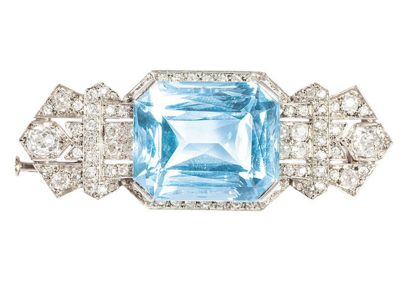 A very fine Art-Déco aquamarin diamond brooch