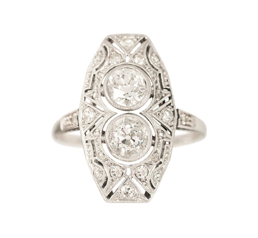 An Art-Déco diamond ring An Art-Déco diamond ring