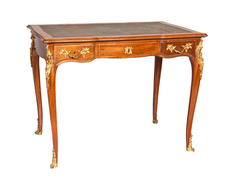Bureau-Plat im Louis-Quinze-Stil Bureau-Plat im Louis-Quinze-Stil