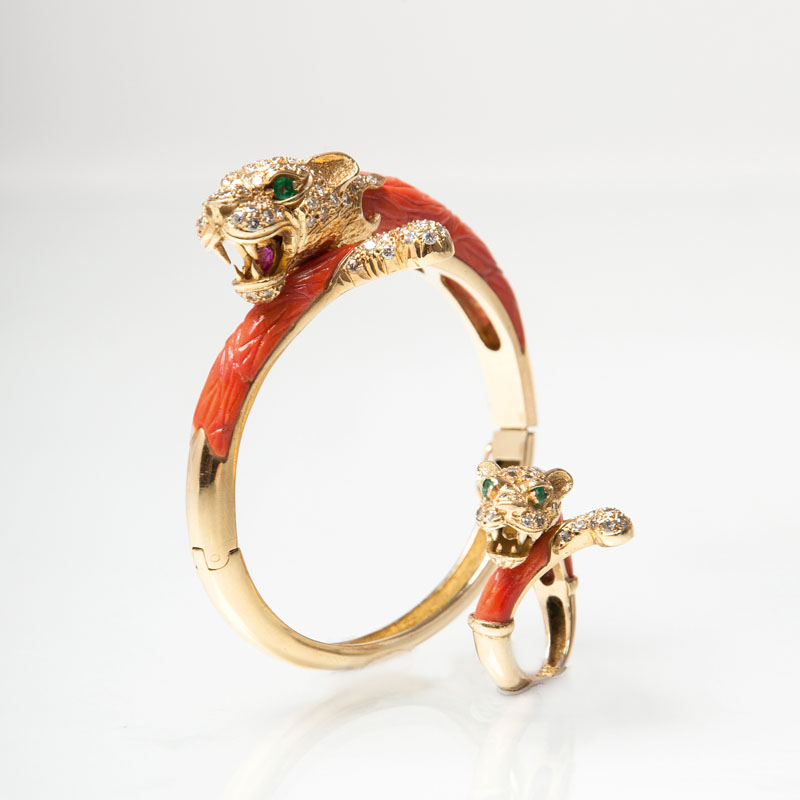 A coral diamond jewellery set with bangle bracelet and ring 'Panther'