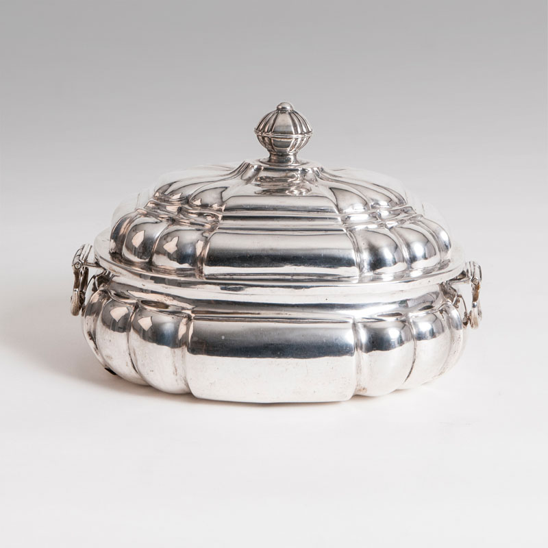 A grand baroque lidded bowl