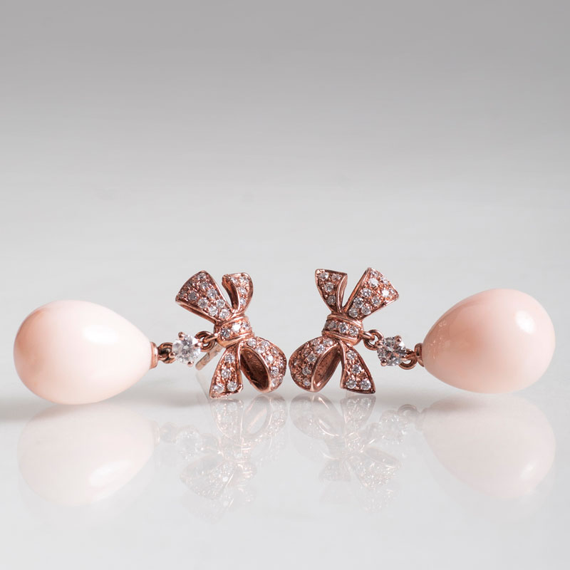A pair coral diamond earpendants