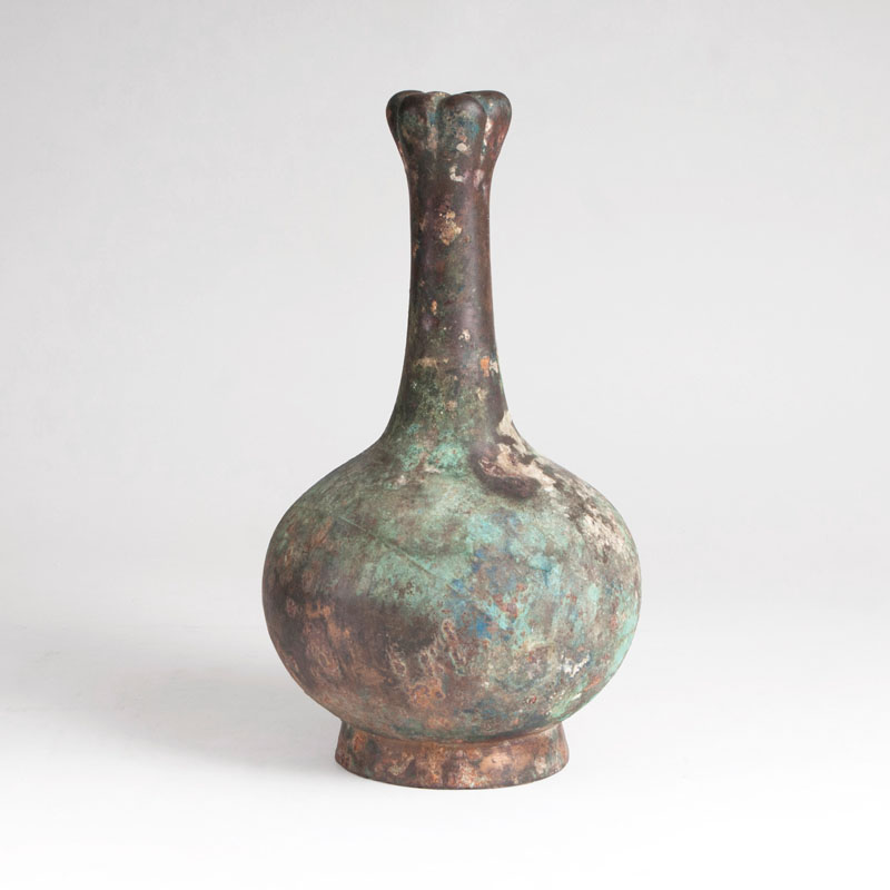 A large bronze garlic-shaped bottle 'suantou hu'
