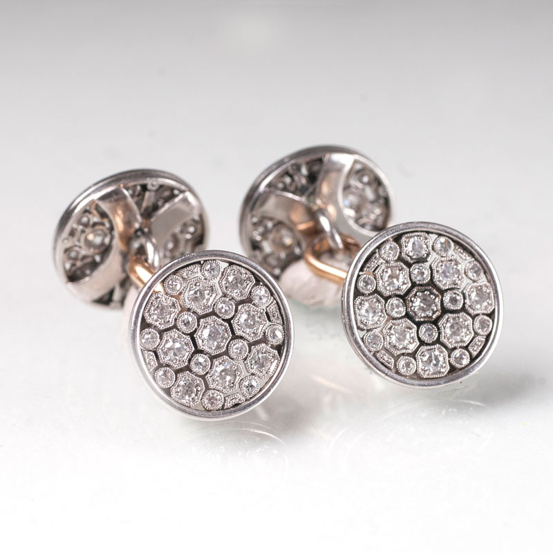 A pair of cufflinks