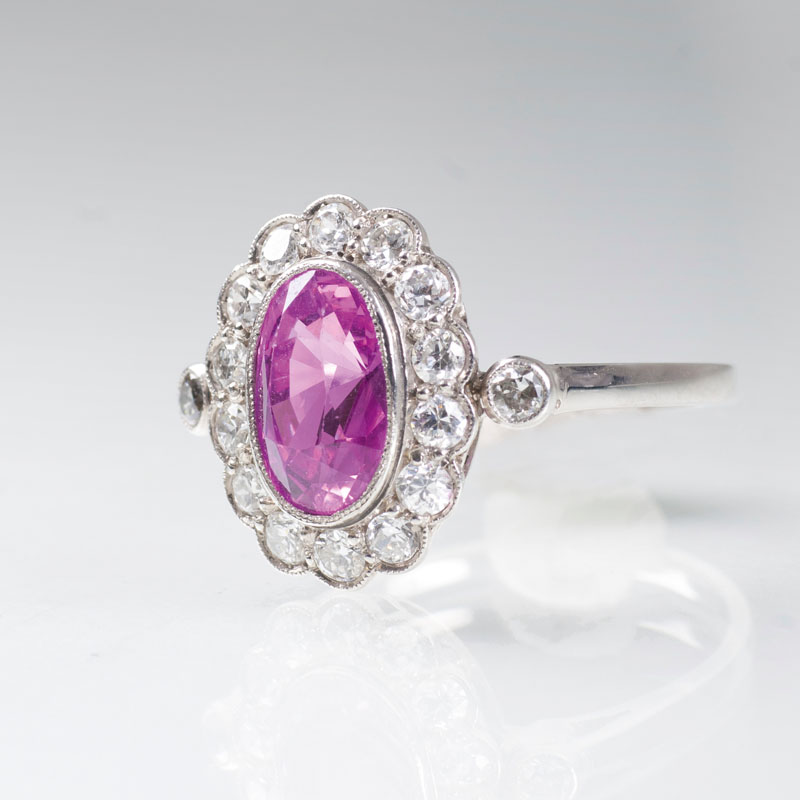 Pink-Saphir Ring mit Diamant-Besatz