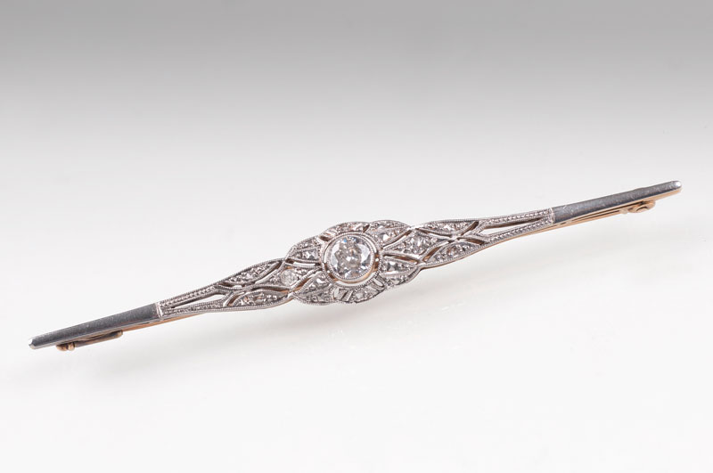 An Art Déco diamond brooch