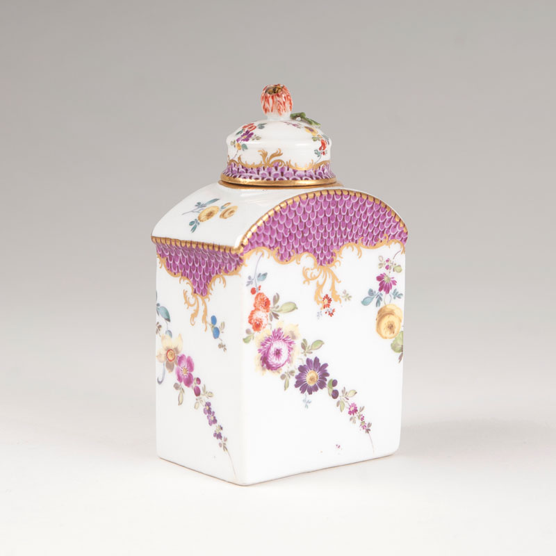 A tea caddy painted with purple scales