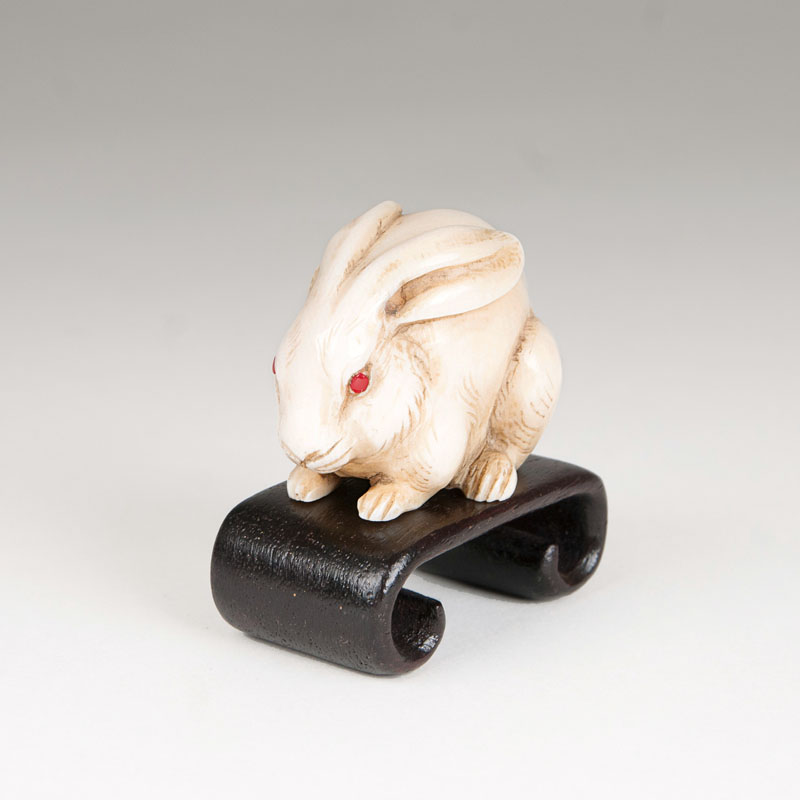 Netsuke 'Kauernder Hase'