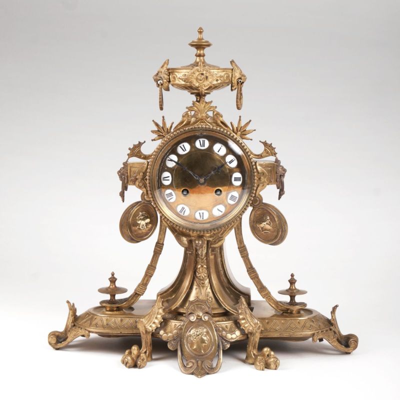 A historicist bronze mantelclock