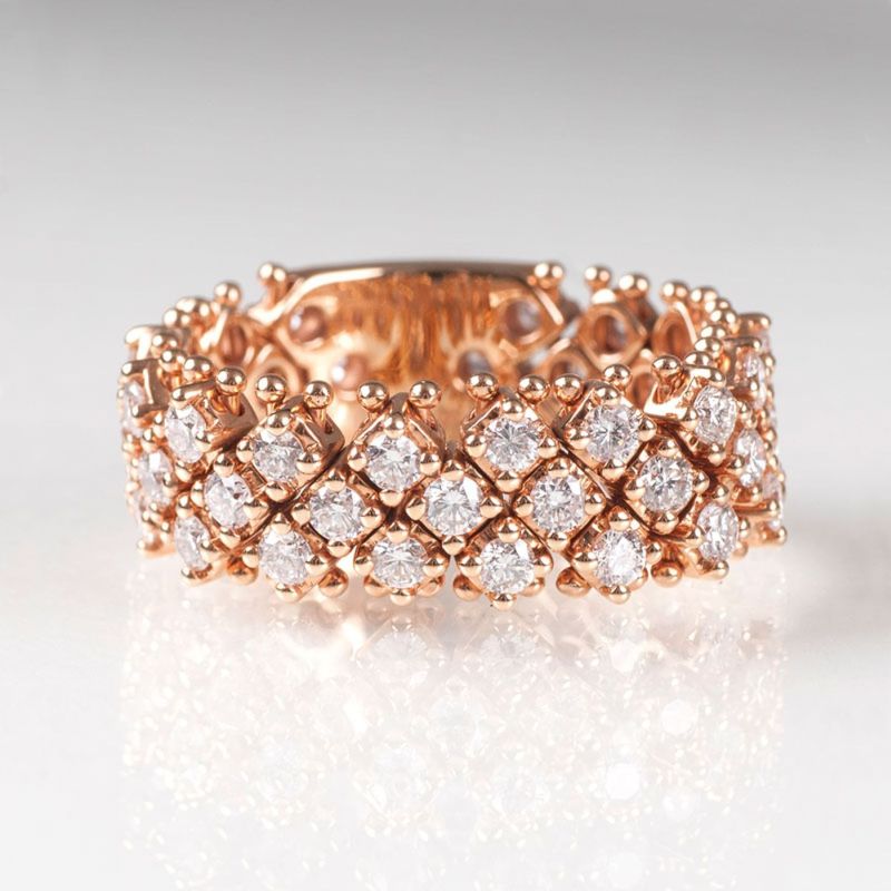 A chain diamond ring