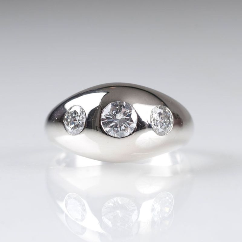 A gentleman's diamond ring
