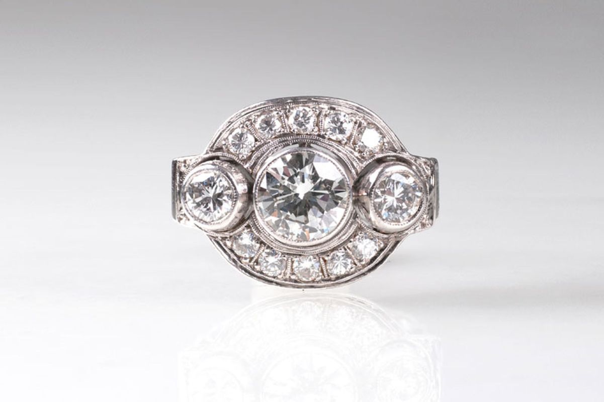 An Art Déco diamond ring