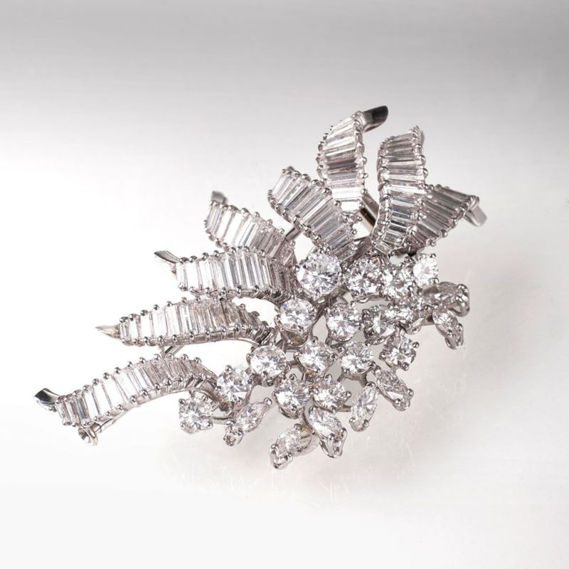 A splendid french Vintage diamond brooch