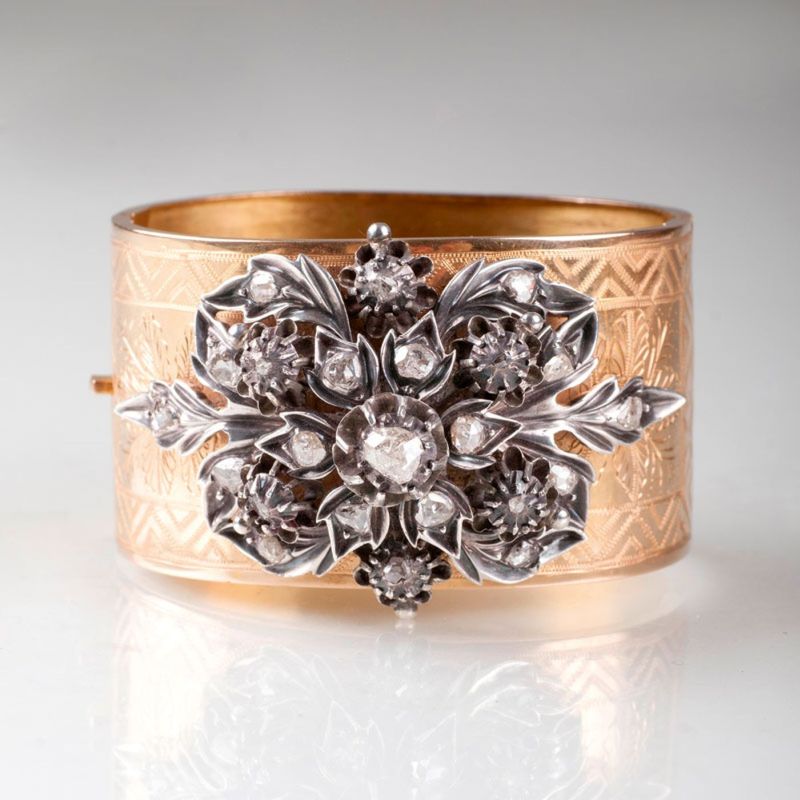 A Fin-de-Siècle bangle bracelet with diamonds