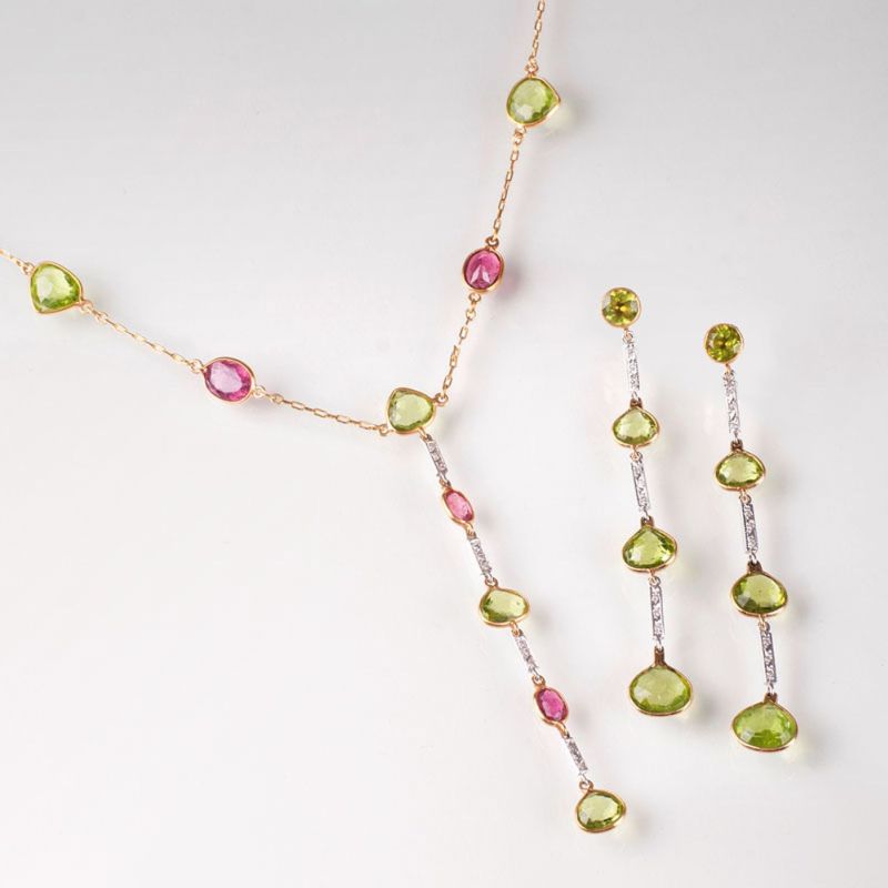 Turmalin-Peridot-Brillant-Schmuckset mit Collier und Paar Ohrhängern