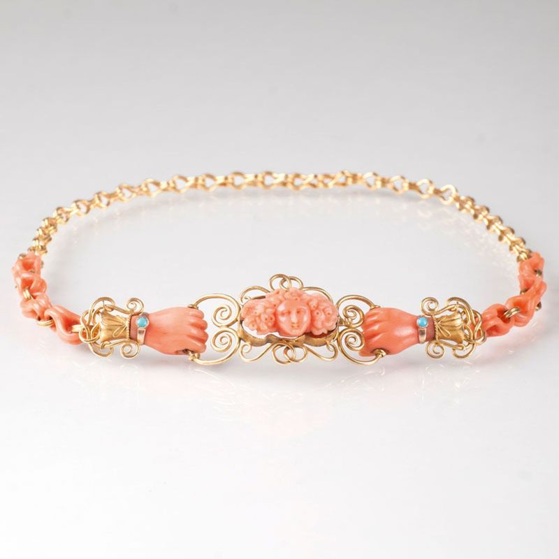 A Victorian coral necklace