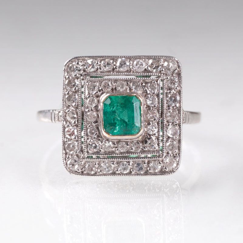 An Art Déco emerald diamond ring