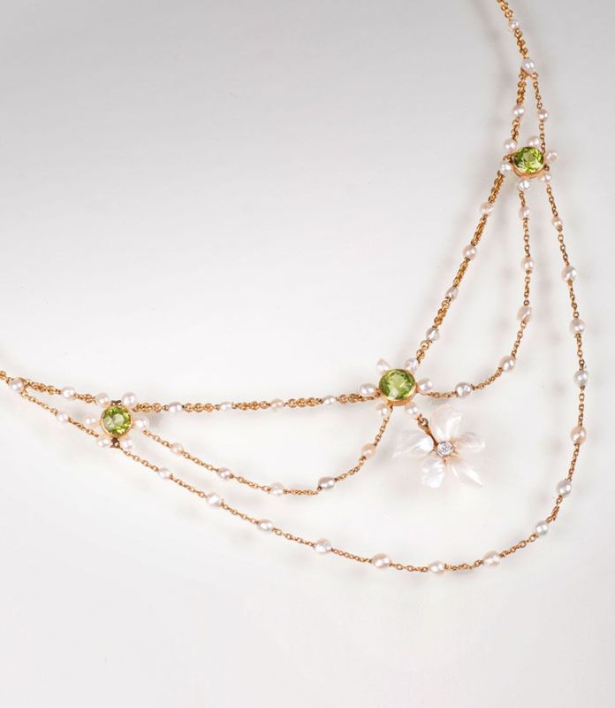 Jugendstil Collier mit Perlen und Peridots 'Edelweiß'