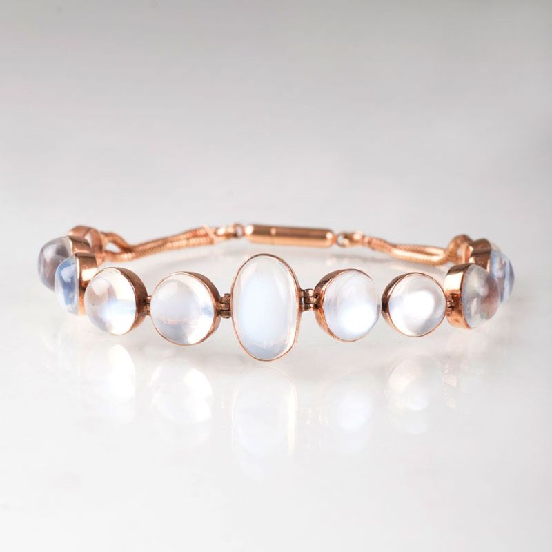 A Vintage moonstone bracelet