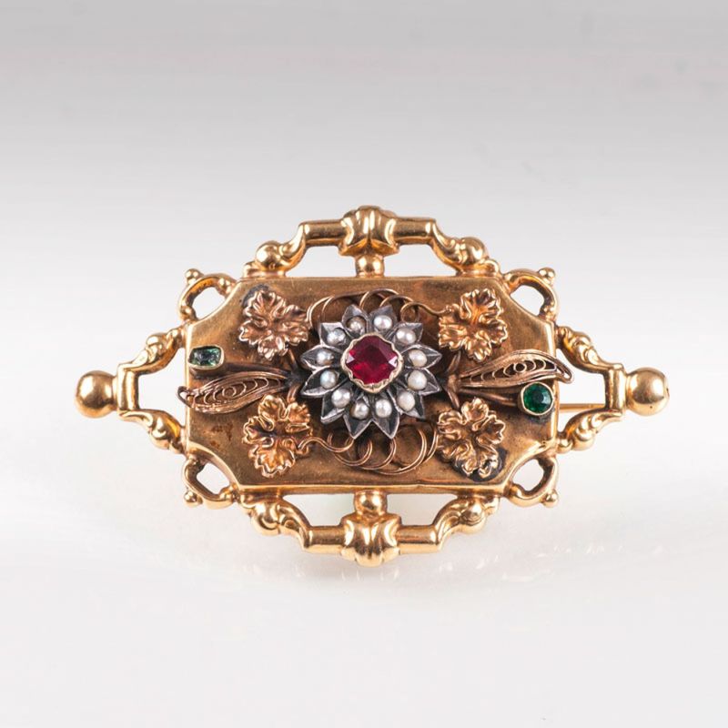 A late Biedermeier brooch with ornament of edelweiss