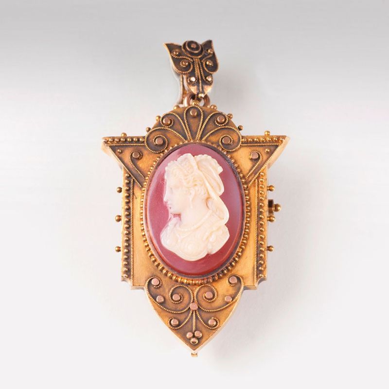 An antique cameo pendant in Renaissance style