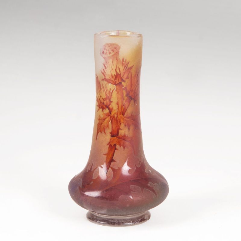 Jugendstil-Miniaturvase mit Disteln