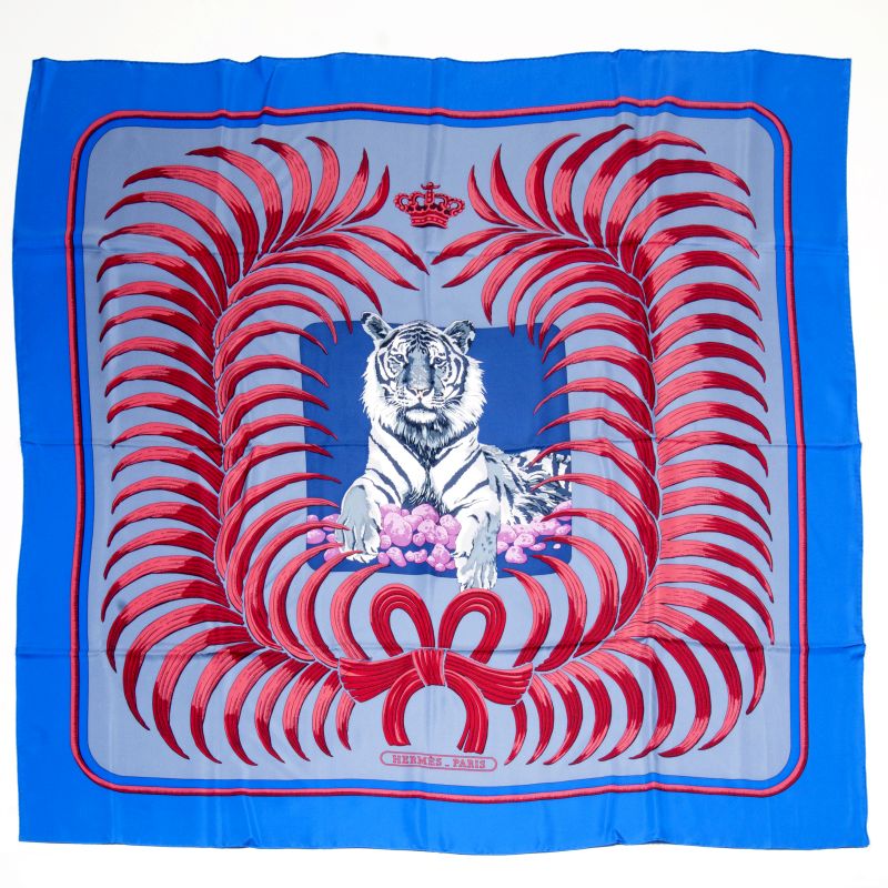 An elegant silk scarf 'Tigre Royal'