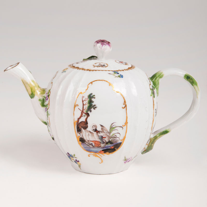A teapot with Dulong relief and bird painting