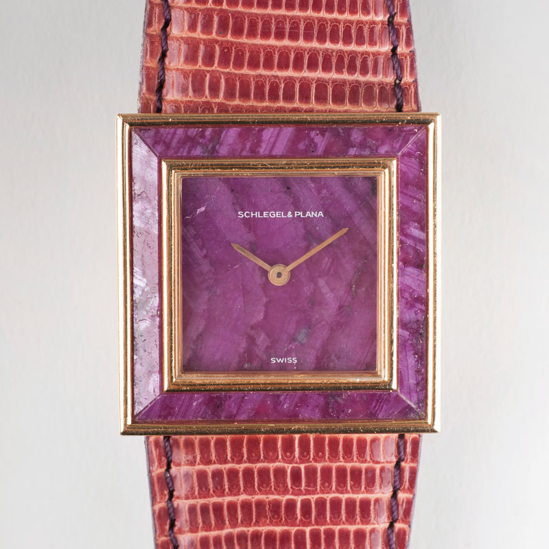 Damen-Armbanduhr mit Rhodonit-Besatz von Schlegel & Plana Damen-Armbanduhr mit Rhodonit-Besatz von Schlegel & Plana