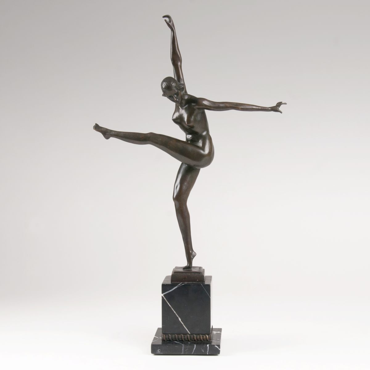 Bronze-Skulptur 'Tänzerin' im Art-déco Stil