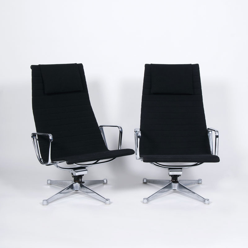 A pair of Vintage Aluminium Chairs EA124