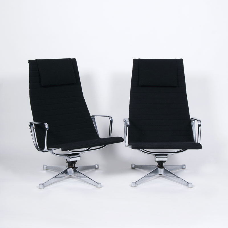 Charles & Ray Eames - A pair of Vintage Aluminium Chairs EA124 A pair of Vintage Aluminium Chairs EA124