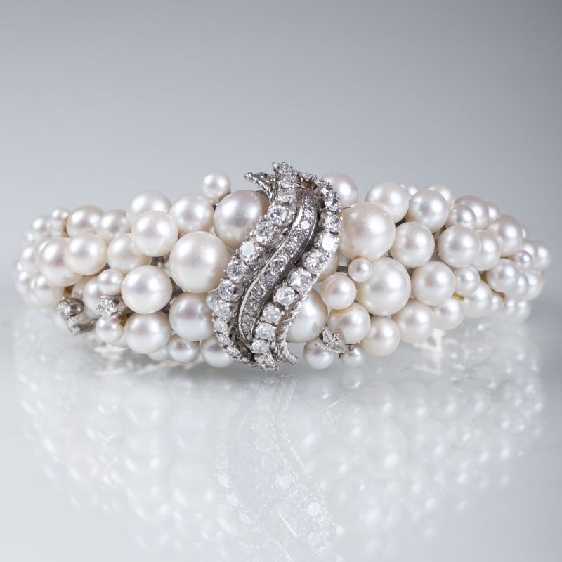 A splendid Vintage diamond pearl bracelet