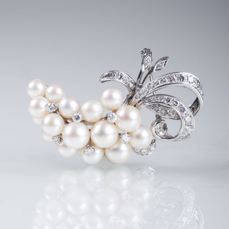 A Vintage pearl diamond brooch