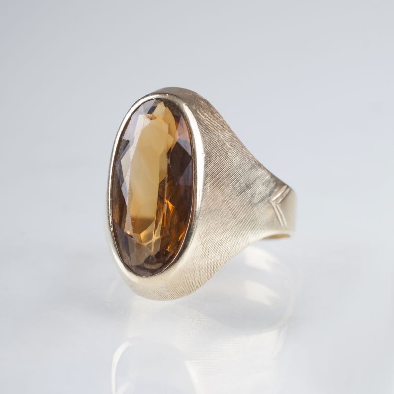 A Vintage gold citrine ring