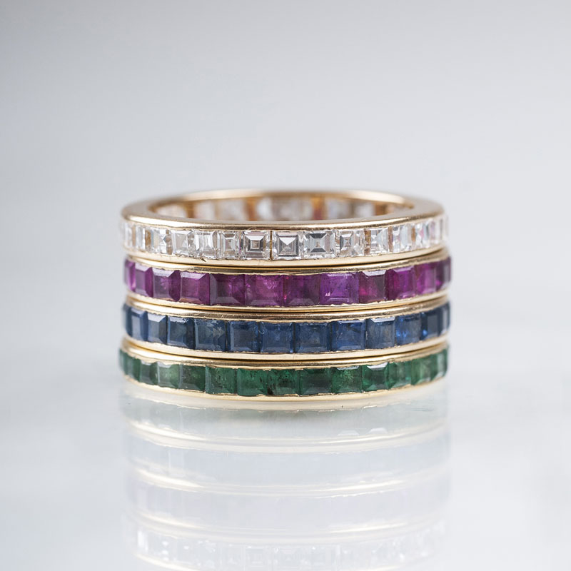 Four Vintage memory rings with precious stones