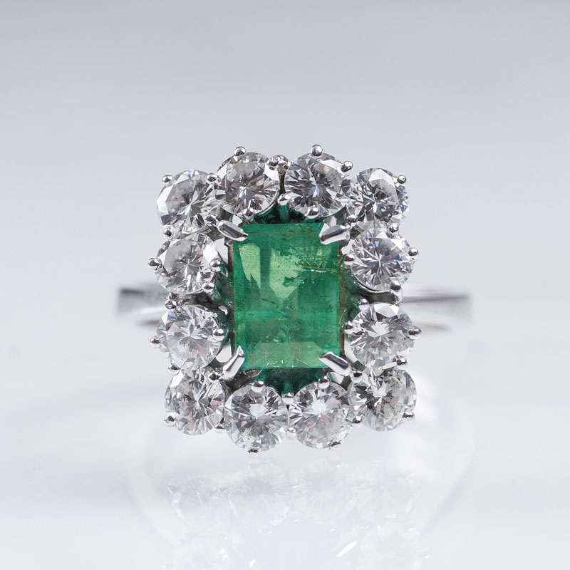 A Vintage emerald diamond ring