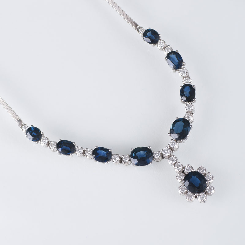 Klassisches Vintage Saphir-Brillant-Collier Klassisches Vintage Saphir-Brillant-Collier