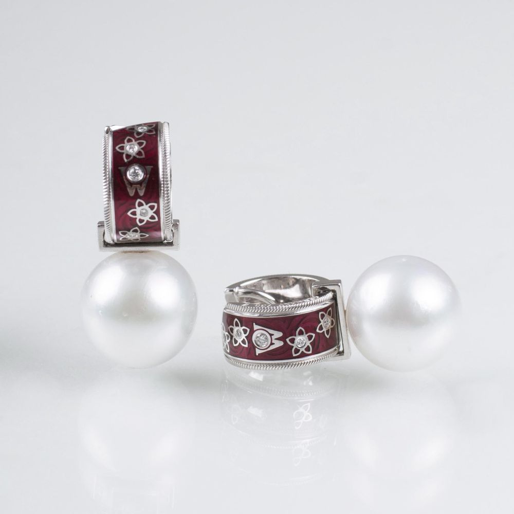 A Pair of Earrings 'Kirsche' with extra Pearls