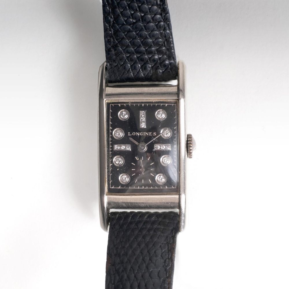 An Art-déco Ladie's Wrist Watch with Diamonds