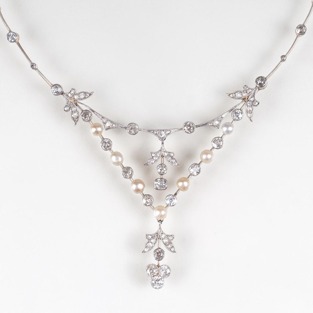 A fine Art Nouveau Diamond Necklace