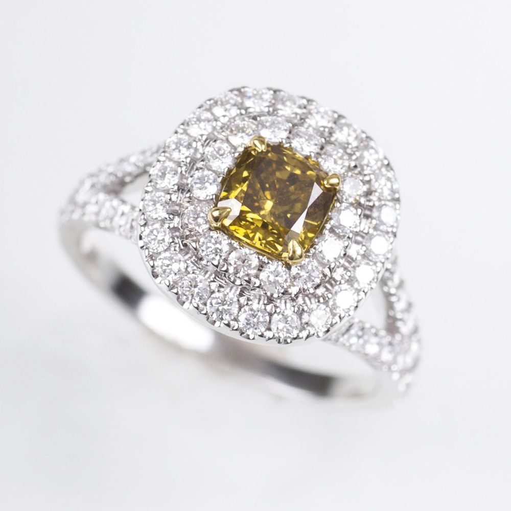 Fancy-Diamant-Brillant-Ring