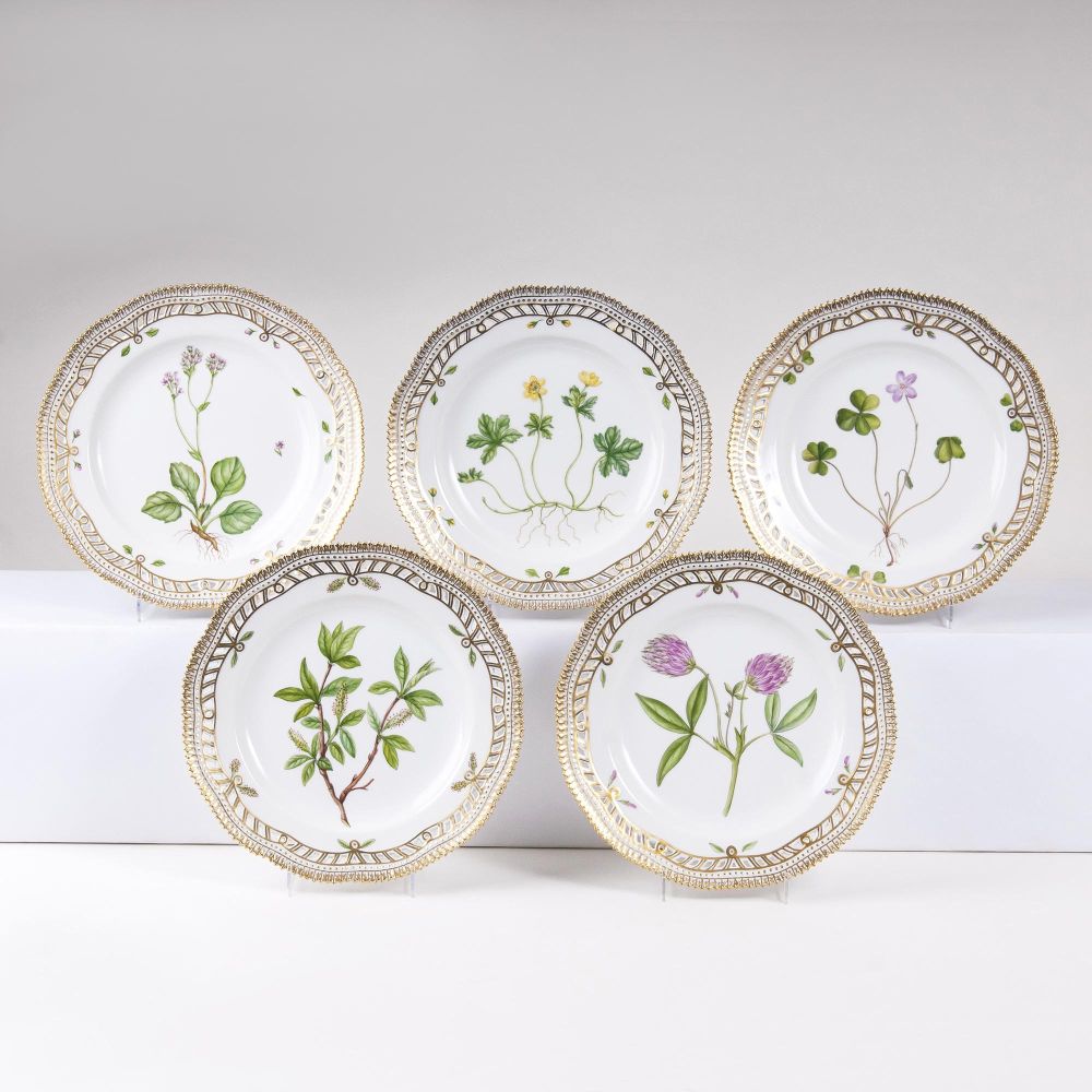 A Set of 5 Pierced 'Flora Danica' Starter Plates