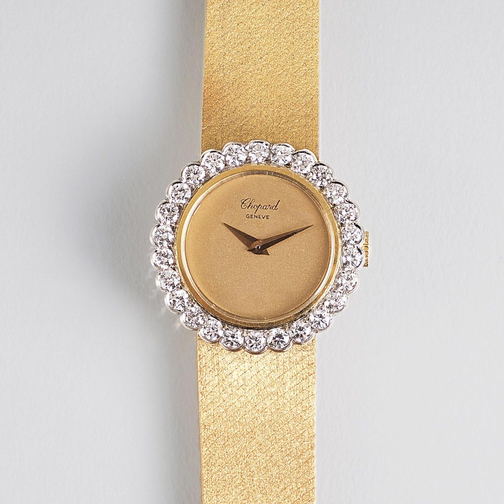 A Ladie's Wristwatch with fine-white Diamonds