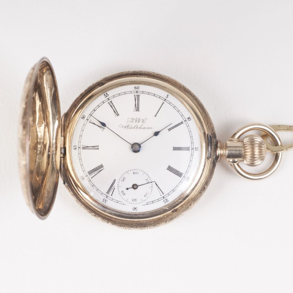 Waltham Watch Company - An antique Ladie's Pocketwatch with Clock Chain An antique Ladie's Pocketwatch with Clock Chain