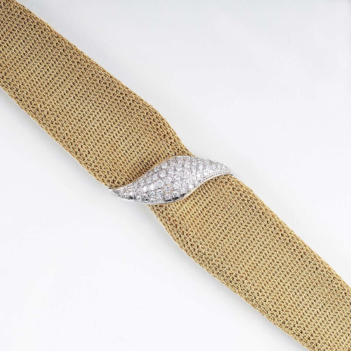 A Vintage Gold Bracelet with Diamonds A Vintage Gold Bracelet with Diamonds