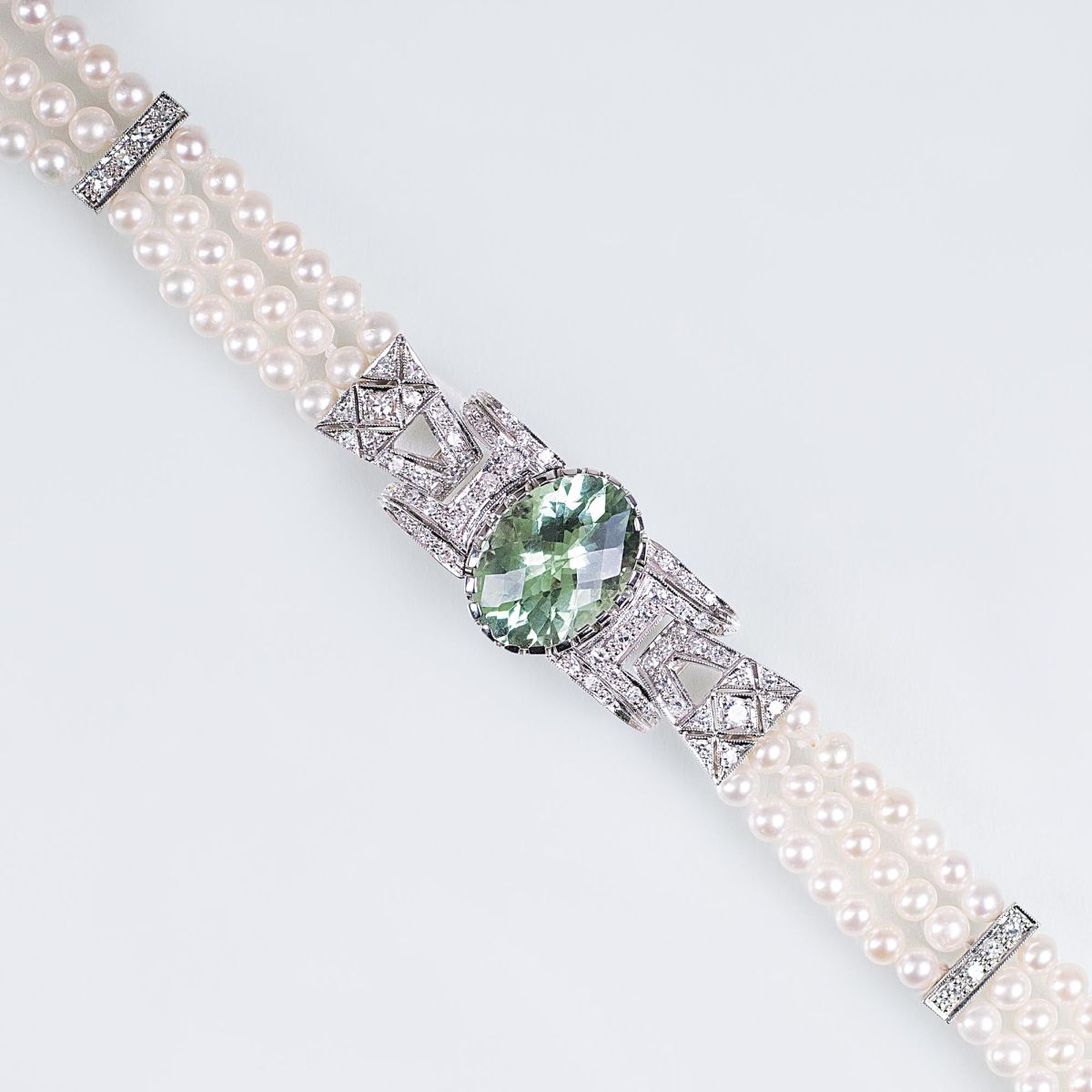 A Prasiolith Pearl Bracelet with Diamonds in Art-déco Design