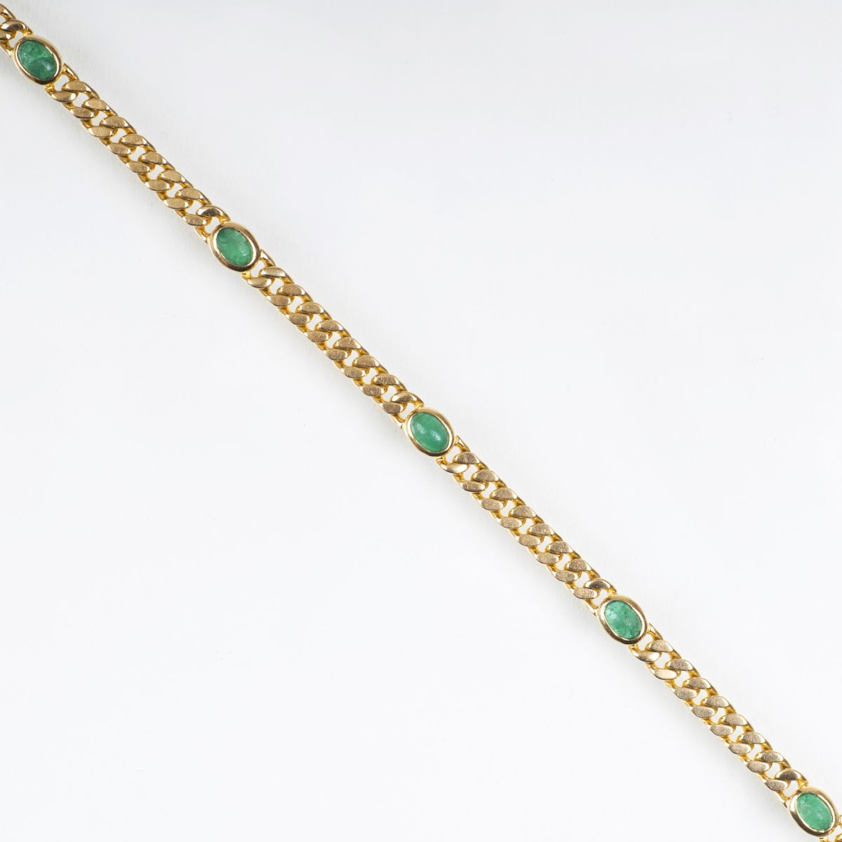 Flachpanzerketten-Armband mit Smaragden