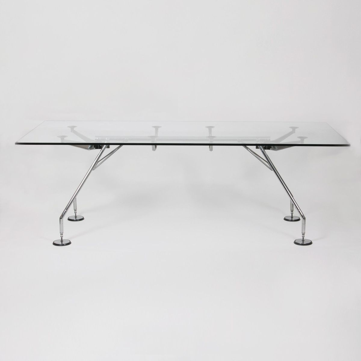 Norman Foster - A Writing Desk 'Nomos' for Tecno A Writing Desk 'Nomos' for Tecno
